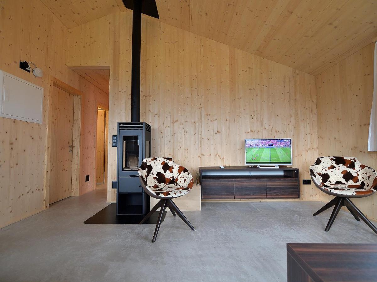 Holiday Home Superior Aclas Maiensaess Resort-1 By Interhome Urmein ภายนอก รูปภาพ